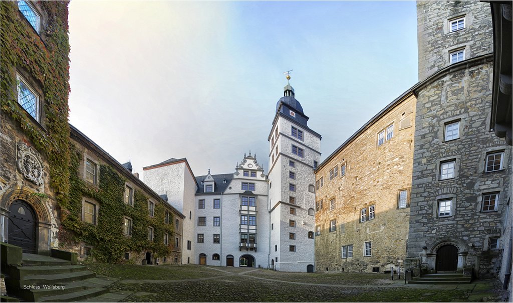 Innenhof-Schloss-Wobxx-75.jpg